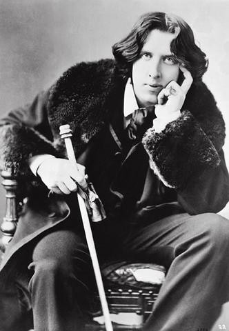 Oscar Wilde, Playwright and novelist that attended Oxford University.