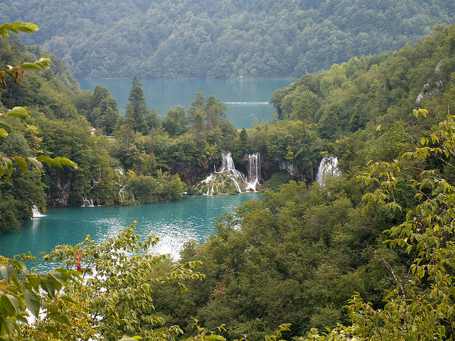 travelling book junkie, popular destinations, amazing destinations, must see places, famous places, beautiful, places, ideas for, vacation, holiday, croatia, plitvice lakes, europe, travel, destinations, top, guide,