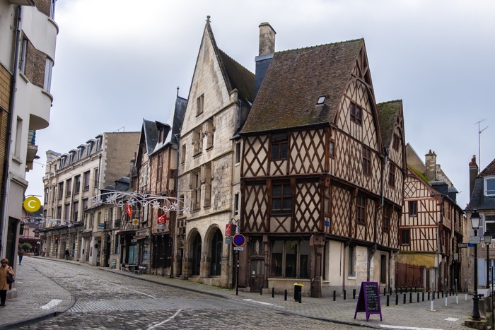 bourges, mercure, hotel, historic, town, cathedral, france, medieval, cobbled, streets, charming, rustic, accommodation, central, castle, palace, travellingbookjunkie,