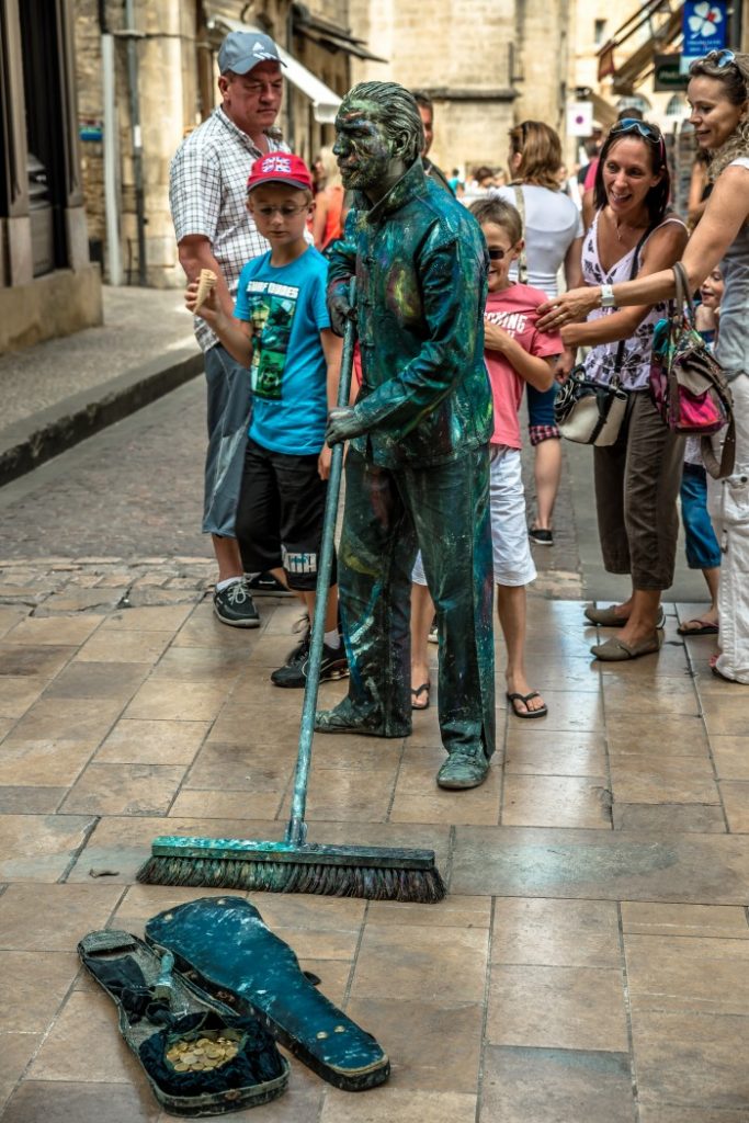 Street artists around Sarlat, France