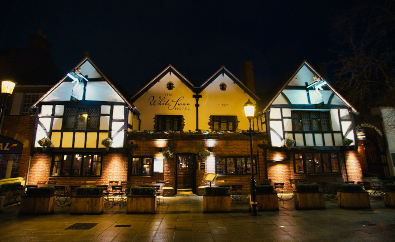 The White Swan is one of the best places to stay when visiting Stratford-upon-Avon. Not only is it a pub so food is easy to obtain, it is also a hotel with every room named after a Shakespeare character.