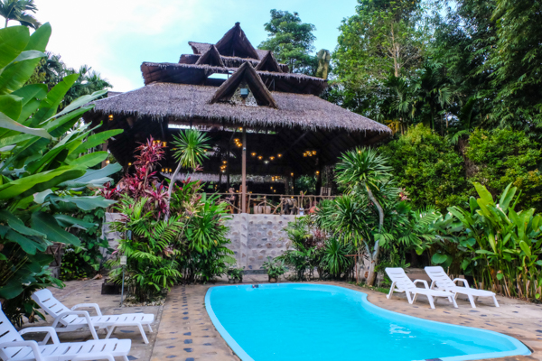 Elephant Hills, elephant experience, glamping, tents, Thailand, Khao Sok National Park, travel, travelling book junkie