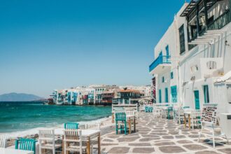 Mykonos in Greece in the perfect place for a romantic break via @tbookjunkie