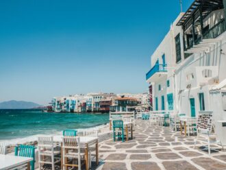 Mykonos in Greece in the perfect place for a romantic break via @tbookjunkie