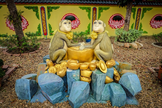 Kuang Im, chapel, temple, temples, thai, thailand, kanchanaburi, attractions, where, to, go, what, see, near, travelling, around, backpacking, best, places, top, unusual, unique travel, travelling book junkie, travel, exploring, staying, interesting, chinese, monkey, gold, money, statue