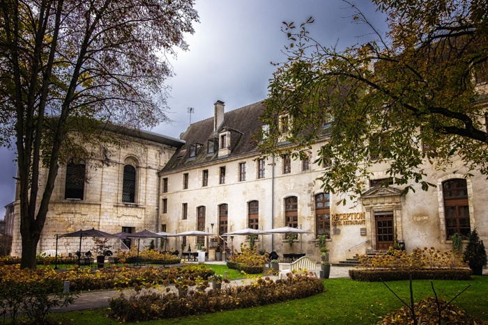 mecure hotels, bourges, hotel, france, michelin star, restaurant, abbey, converted, de bourbon,