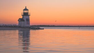 5 reasons to visit Nantucket via @tbookjunkie