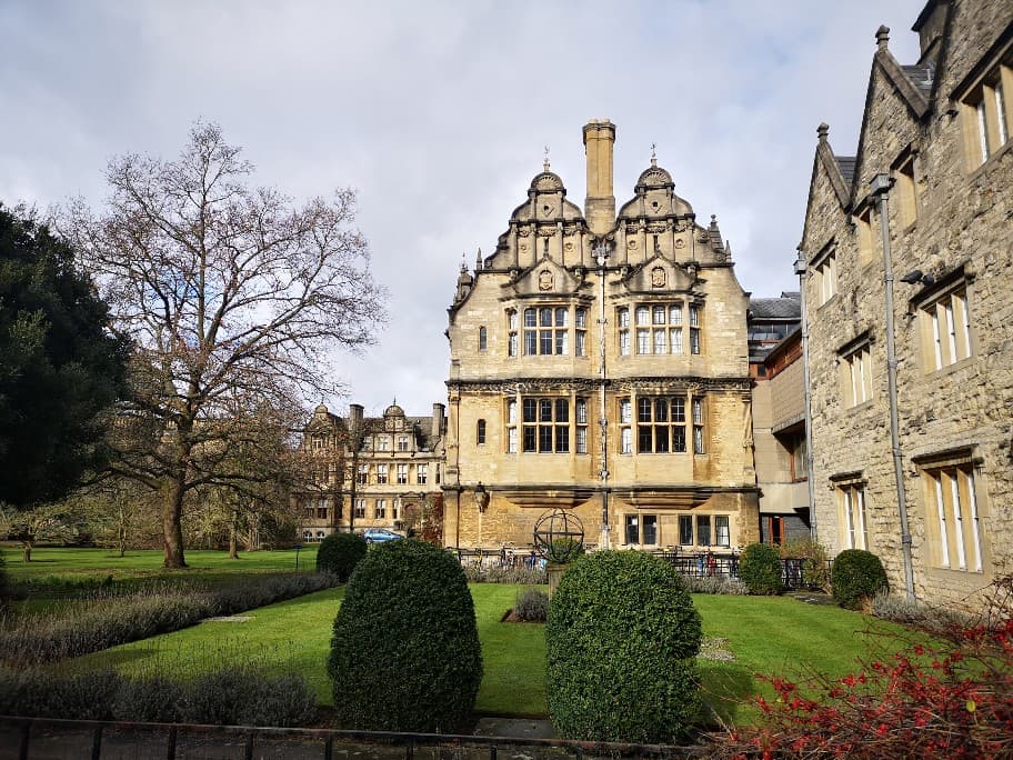 Oxford cream coloured sandstone buildings