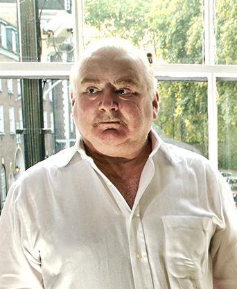 Peter Ackroyd writer and Cambridge graduate
