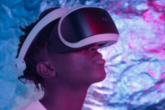 Virtual Reality headsets is changing the way we do everything from play games to travel